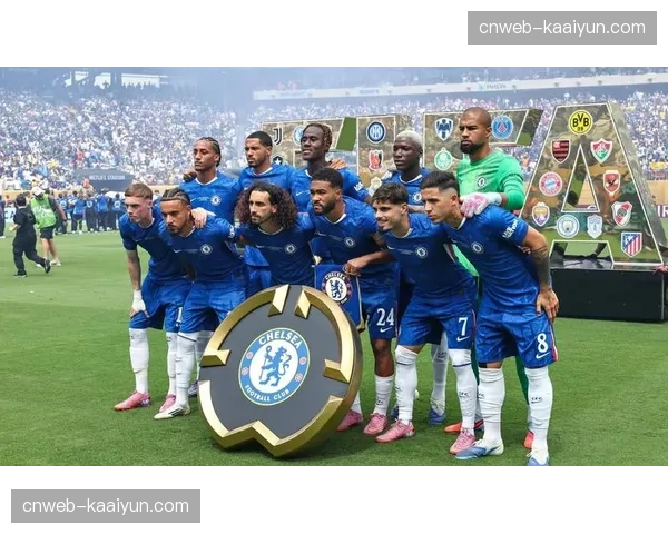 切尔西中锋若昂佩德罗展现冲击力 持续施压对手防线 切尔西中锋若昂佩德罗展现冲击力 持续施压对手防线